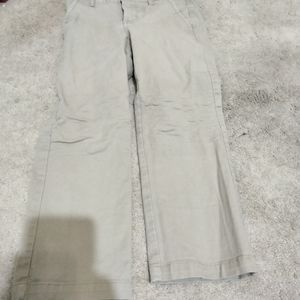 Size 6 straight fit old Navy khakis pants